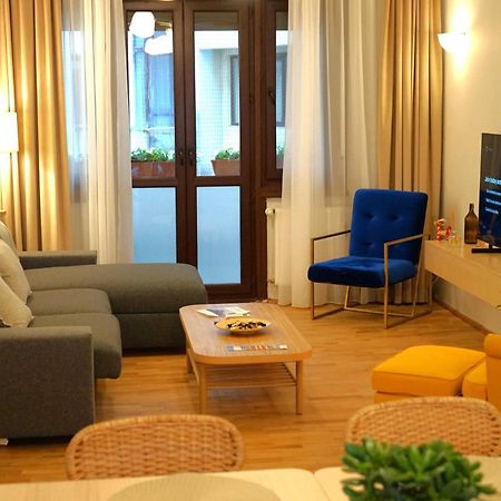 Spacious 3Br, 2Bt With 5 Balconies Букурещ Екстериор снимка