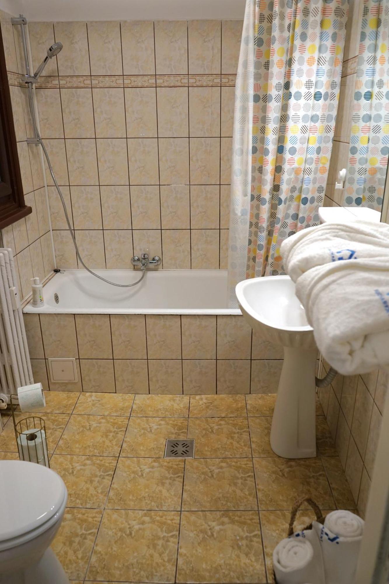 Spacious 3Br, 2Bt With 5 Balconies Букурещ Екстериор снимка